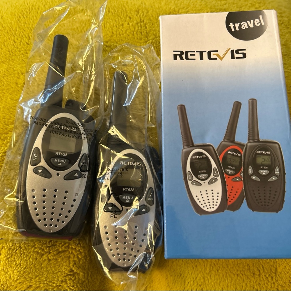 RT628 Kids Walkie Talkies - Black and Silver